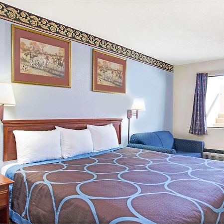Super 8 By Wyndham Suwanee Hotell Exteriör bild