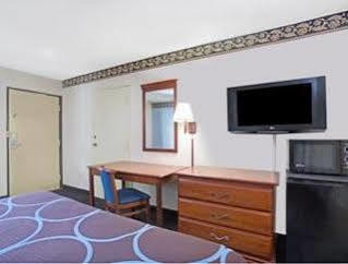 Super 8 By Wyndham Suwanee Hotell Exteriör bild